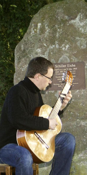 Jens Felger mit feuriger Gitarrenmusik